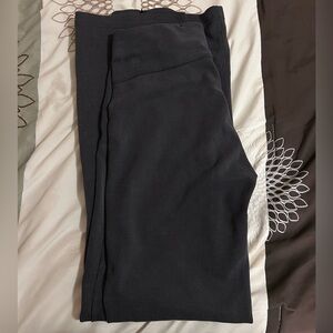 Lululemon women’s ribbed softstreme flare pant/legging